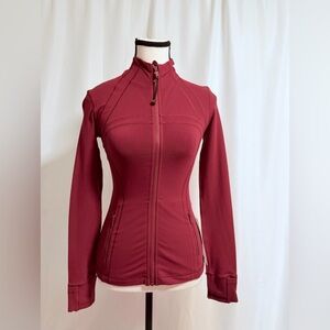 Lululemon Define
Luon Women's Burgundy Jacket. NWT Size 2